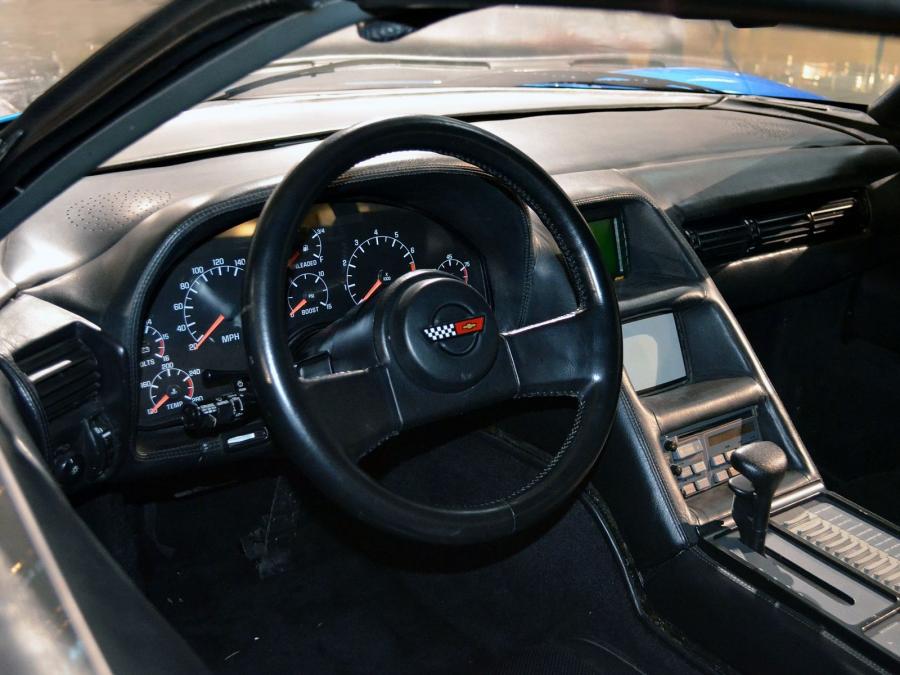  Chevrolet Corvette CERV III 1990 года  (фото 5 из 8)